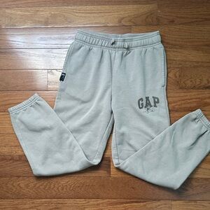 GAP x Disney Kids Sweatpants in Tan/Grey